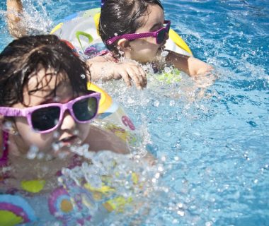 Comment choisir les lunettes de soleil pour votre bébé ?