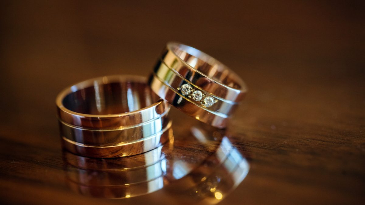 La bague Trinity : trois ors et une symbolique intemporelle
